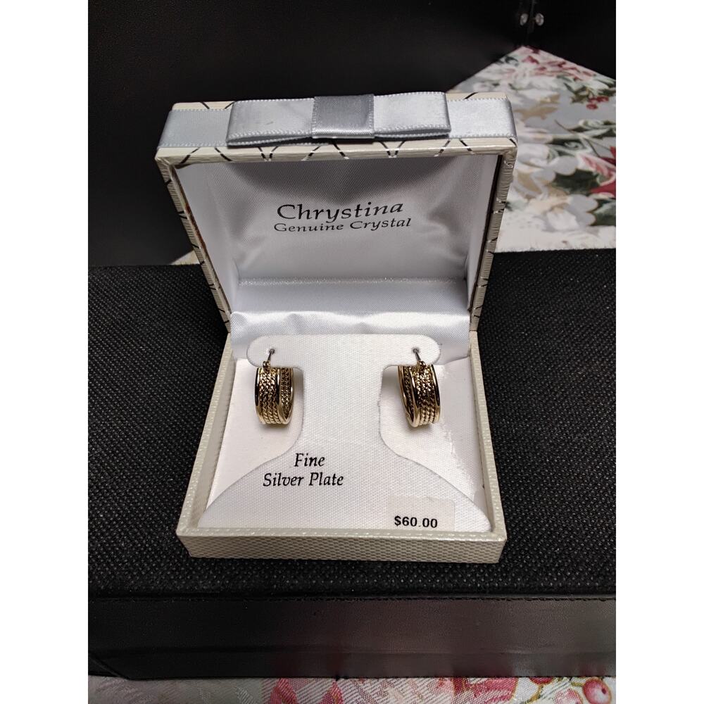 New Ladies Gold tone Fine Silver Plate Pierced Earrings Mothers Day Retail 60.00